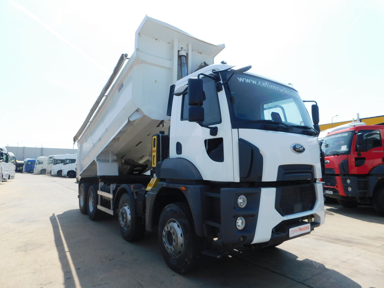 Ford 4142d 8x4 dcab e6 16s2230 ecotorq - 덤프트럭 : 사진 2 Ford 4142d 8x4 dcab e6 16s2230 ecotorq - 덤프트럭 : 사진 2