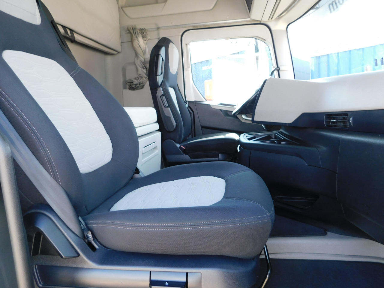 Ford F max 4x2 scab e6 12s2620 - 트랙터 유닛 : 사진 5 Ford F max 4x2 scab e6 12s2620 - 트랙터 유닛 : 사진 5