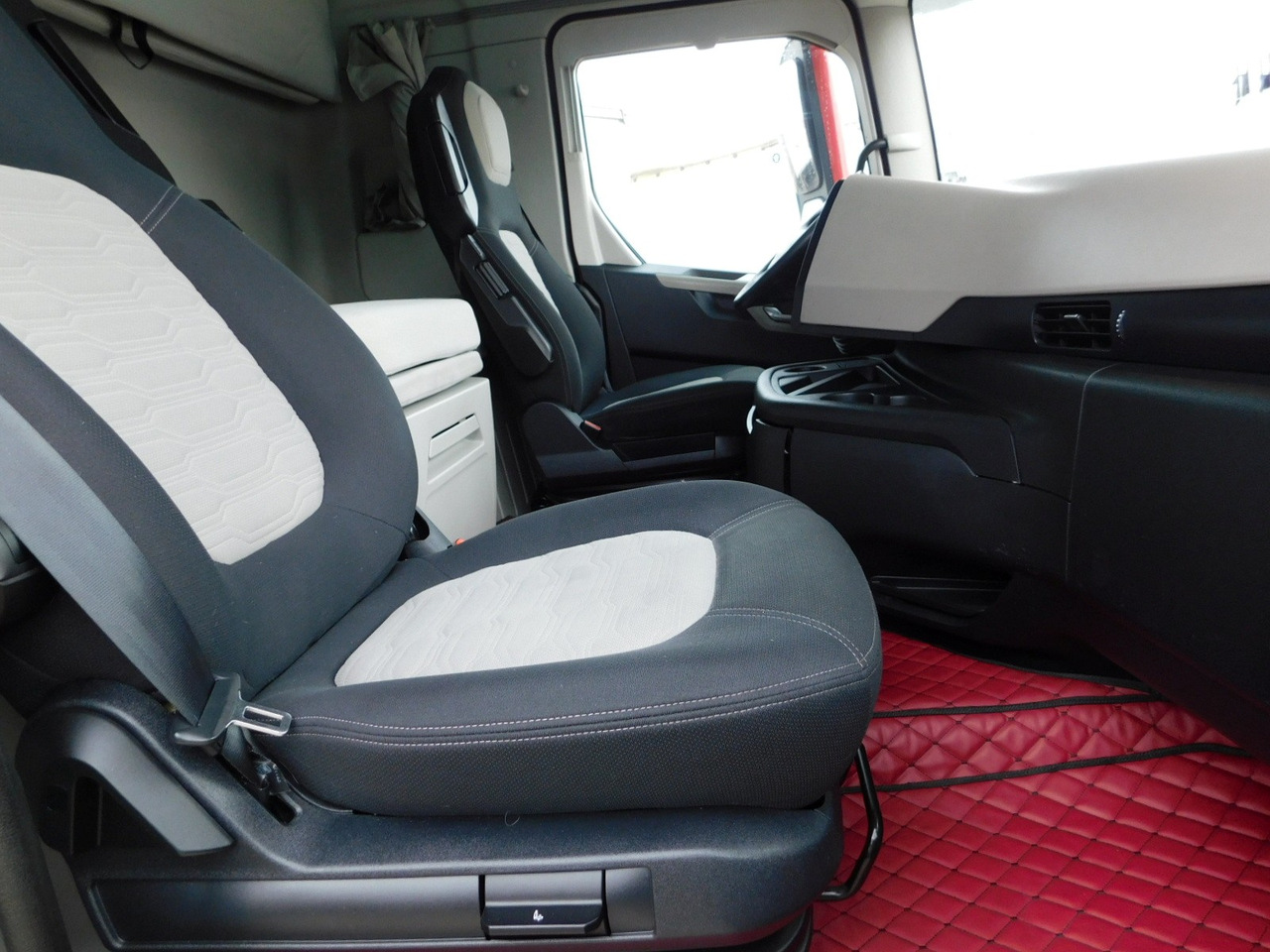Ford F max 4x2 scab e6 12tx2620 - 트랙터 유닛 : 사진 5 Ford F max 4x2 scab e6 12tx2620 - 트랙터 유닛 : 사진 5