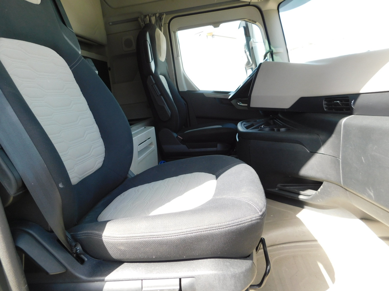 Ford F max chk1 - 트랙터 유닛 : 사진 5 Ford F max chk1 - 트랙터 유닛 : 사진 5