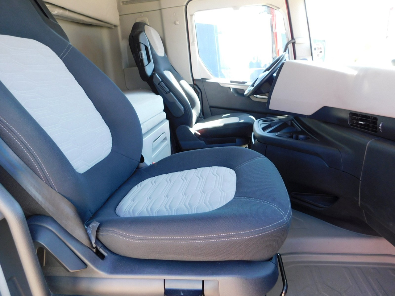 Ford F max ll 4x2 scab e6 12tx2620 - 트랙터 유닛 : 사진 5 Ford F max ll 4x2 scab e6 12tx2620 - 트랙터 유닛 : 사진 5