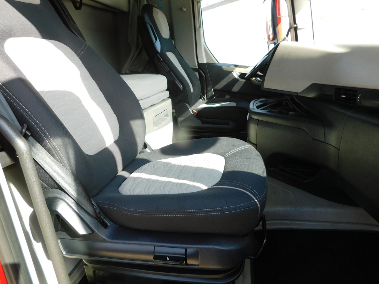 Ford F max ll 4x2 scab e6 12tx2620 - 트랙터 유닛 : 사진 5 Ford F max ll 4x2 scab e6 12tx2620 - 트랙터 유닛 : 사진 5