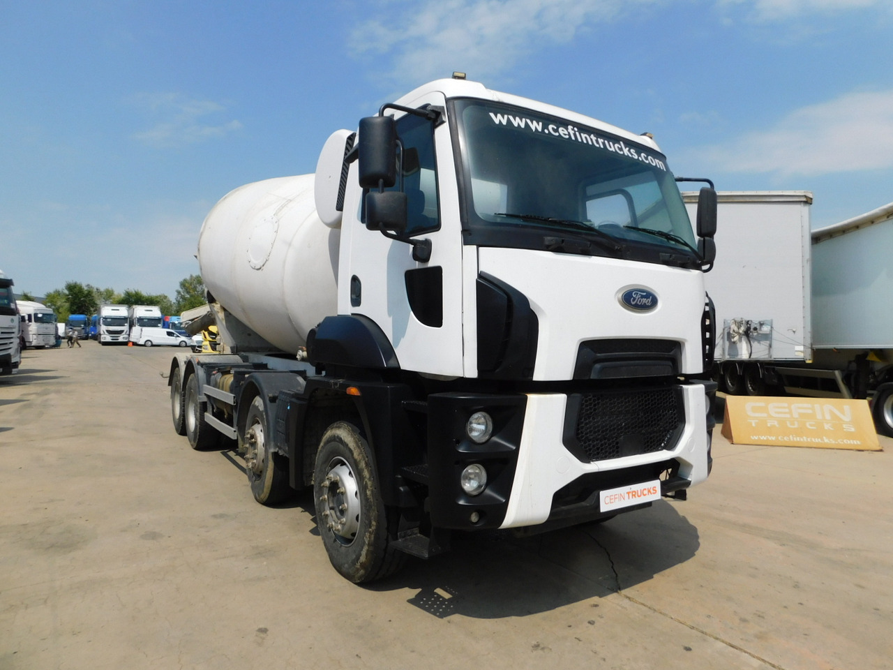 Ford Lt12xl 7h cargo 4142m - 콘크리트 믹서 트럭 : 사진 2 Ford Lt12xl 7h cargo 4142m - 콘크리트 믹서 트럭 : 사진 2