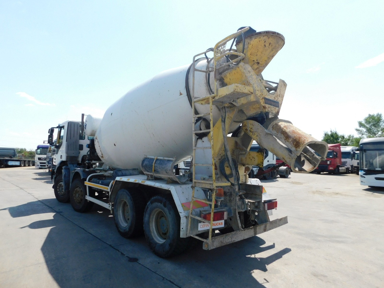 Iveco Trakker ad340t41b - 콘크리트 믹서 트럭 : 사진 4 Iveco Trakker ad340t41b - 콘크리트 믹서 트럭 : 사진 4