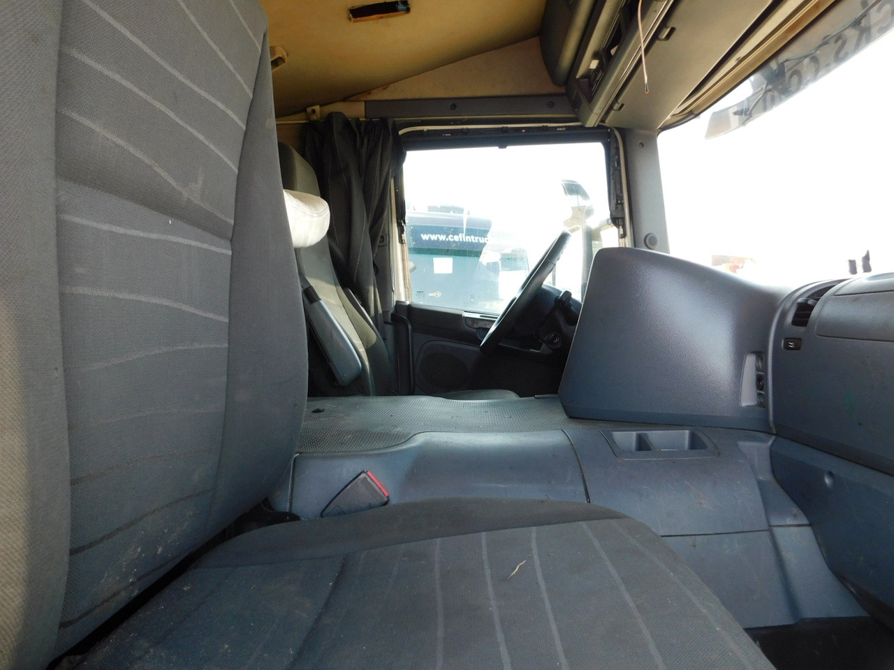 Scania Lb 4x2 - 자동 운반 장치 트럭 : 사진 5 Scania Lb 4x2 - 자동 운반 장치 트럭 : 사진 5