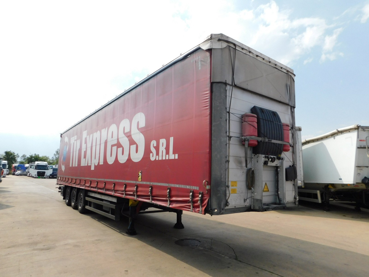 Schmitz Cargobull scbs3t - 커튼사이더 세미 트레일러 : 사진 2 Schmitz Cargobull scbs3t - 커튼사이더 세미 트레일러 : 사진 2