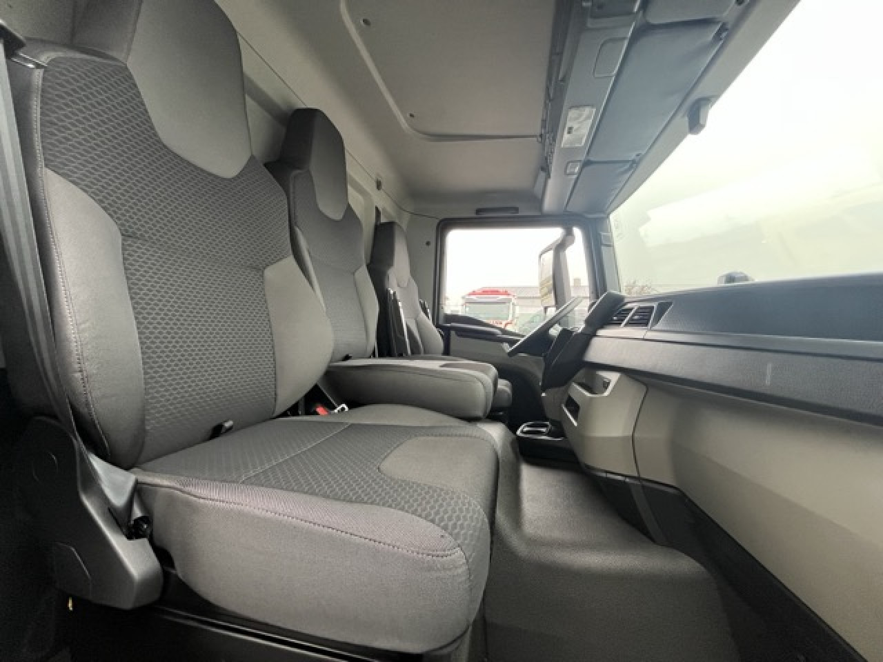 MAN TGL 12.250 4x2 BL CH Euro6 Klima AHK Luftfeder ZV - 박스 트럭 : 사진 3 MAN TGL 12.250 4x2 BL CH Euro6 Klima AHK Luftfeder ZV - 박스 트럭 : 사진 3