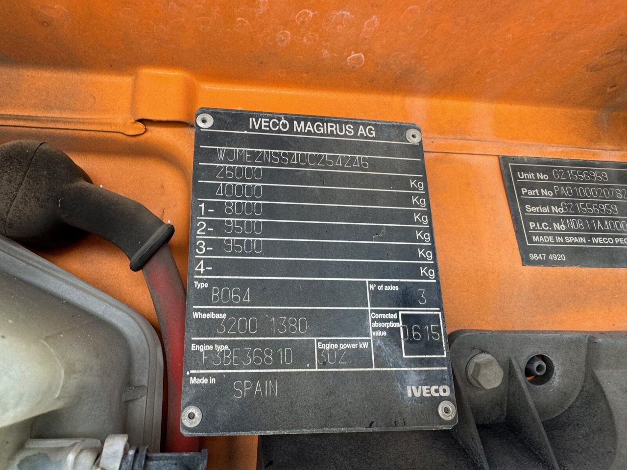 AD260T41 6x4 AD260T41 6x4, EEV - 캡 새시 트럭 : 사진 5 AD260T41 6x4 AD260T41 6x4, EEV - 캡 새시 트럭 : 사진 5