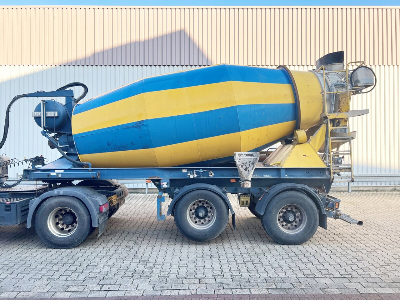 Andere MÜLLER MITTELTAL SF 32 BM/BS mit LIEBHERR Betonmischer ca. 10m³ MÜLLER MITTELTAL SF 32 BM/BS mit LIEBHERR Betonmischer ca. 10m³, Liftachse - 콘크리트 믹서 세미 트레일러 : 사진 4 Andere MÜLLER MITTELTAL SF 32 BM/BS mit LIEBHERR Betonmischer ca. 10m³ MÜLLER MITTELTAL SF 32 BM/BS mit LIEBHERR Betonmischer ca. 10m³, Liftachse - 콘크리트 믹서 세미 트레일러 : 사진 4