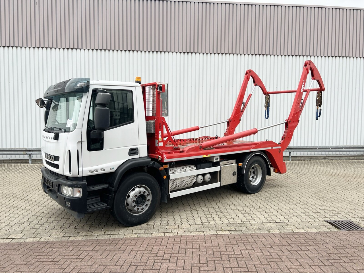 EuroCargo ML190EL32 4x2 EuroCargo ML190EL32 4x2, Funk - 스킵 로더 트럭 : 사진 1 EuroCargo ML190EL32 4x2 EuroCargo ML190EL32 4x2, Funk - 스킵 로더 트럭 : 사진 1