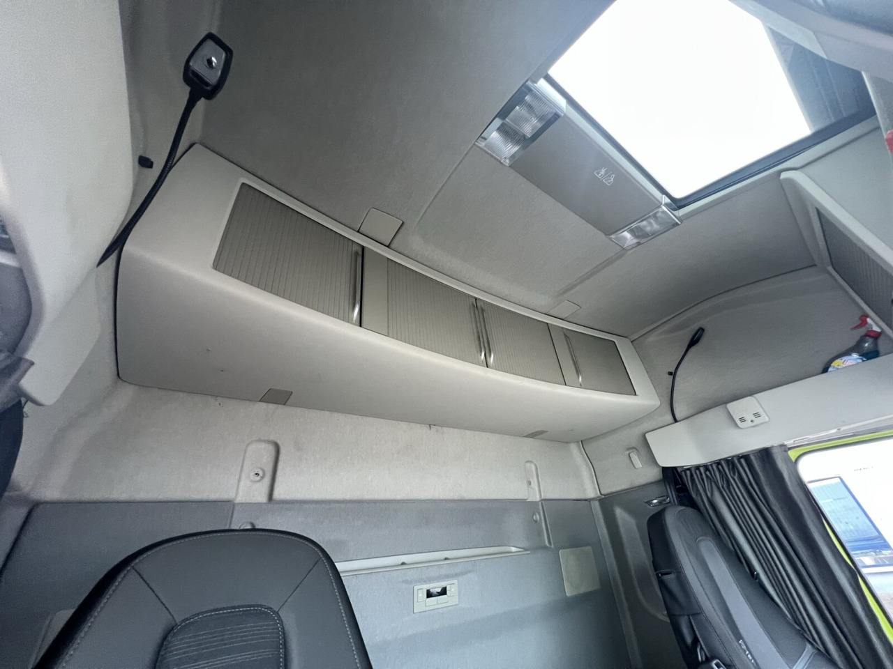 리스  FH 460 4x2 FH 460 4x2, Retarder, Low-Liner, Voll-Luft gefedert FH 460 4x2 FH 460 4x2, Retarder, Low-Liner, Voll-Luft gefedert : 사진 6