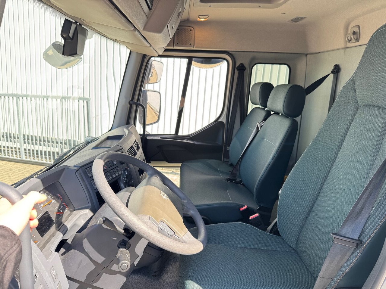 FL 280 4x4 FL 280 4x4, Nebenantrieb - 캡 새시 트럭 : 사진 2 FL 280 4x4 FL 280 4x4, Nebenantrieb - 캡 새시 트럭 : 사진 2