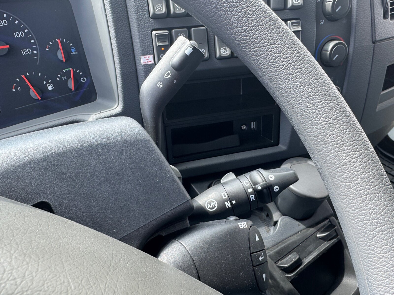 FL 280 4x4 FL 280 4x4 - 덤프트럭 : 사진 5 FL 280 4x4 FL 280 4x4 - 덤프트럭 : 사진 5