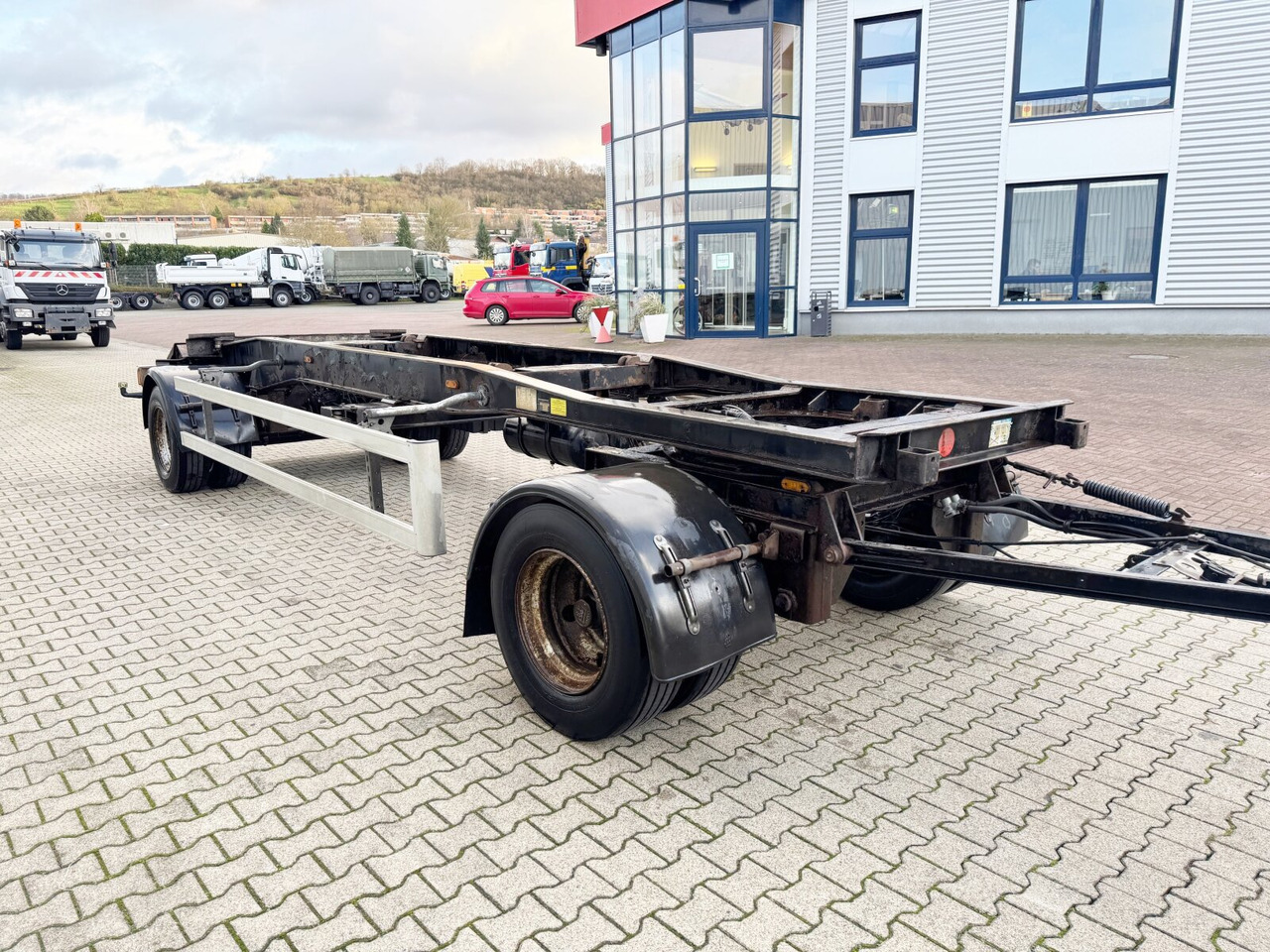 롤오프/ 스킵 트레일러 HSA 18.70 HSA 18.70 Schlittenabroller : 사진 9 롤오프/ 스킵 트레일러 HSA 18.70 HSA 18.70 Schlittenabroller : 사진 9