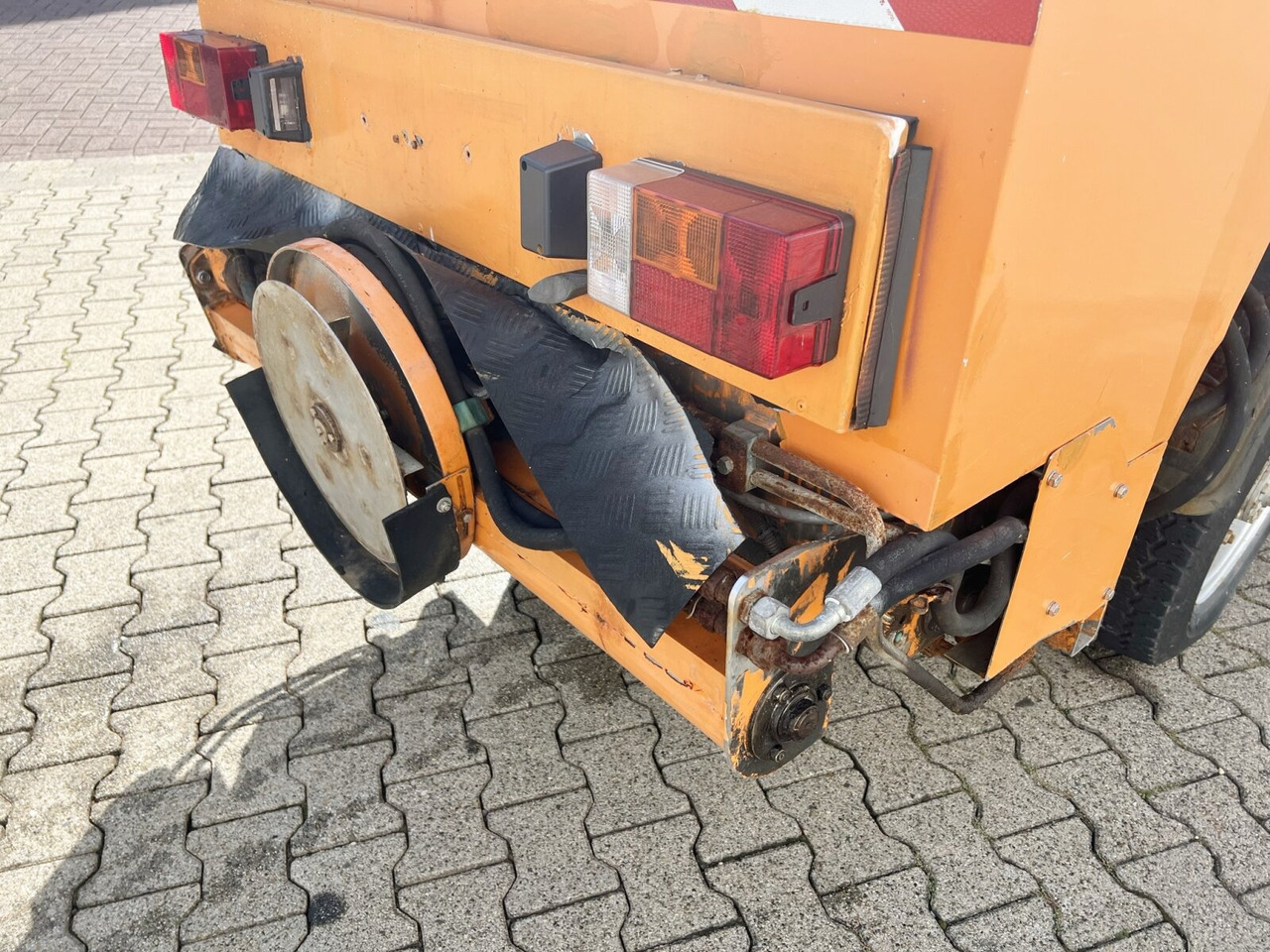 HY 1251 / 4x4 Bokimobil, Winterdienst, Kehr/Saugmaschine KIEFER HY 1251 / 4x4 Bokimobil, Winterdienst - 지자체 트랙터 : 사진 3 HY 1251 / 4x4 Bokimobil, Winterdienst, Kehr/Saugmaschine KIEFER HY 1251 / 4x4 Bokimobil, Winterdienst - 지자체 트랙터 : 사진 3