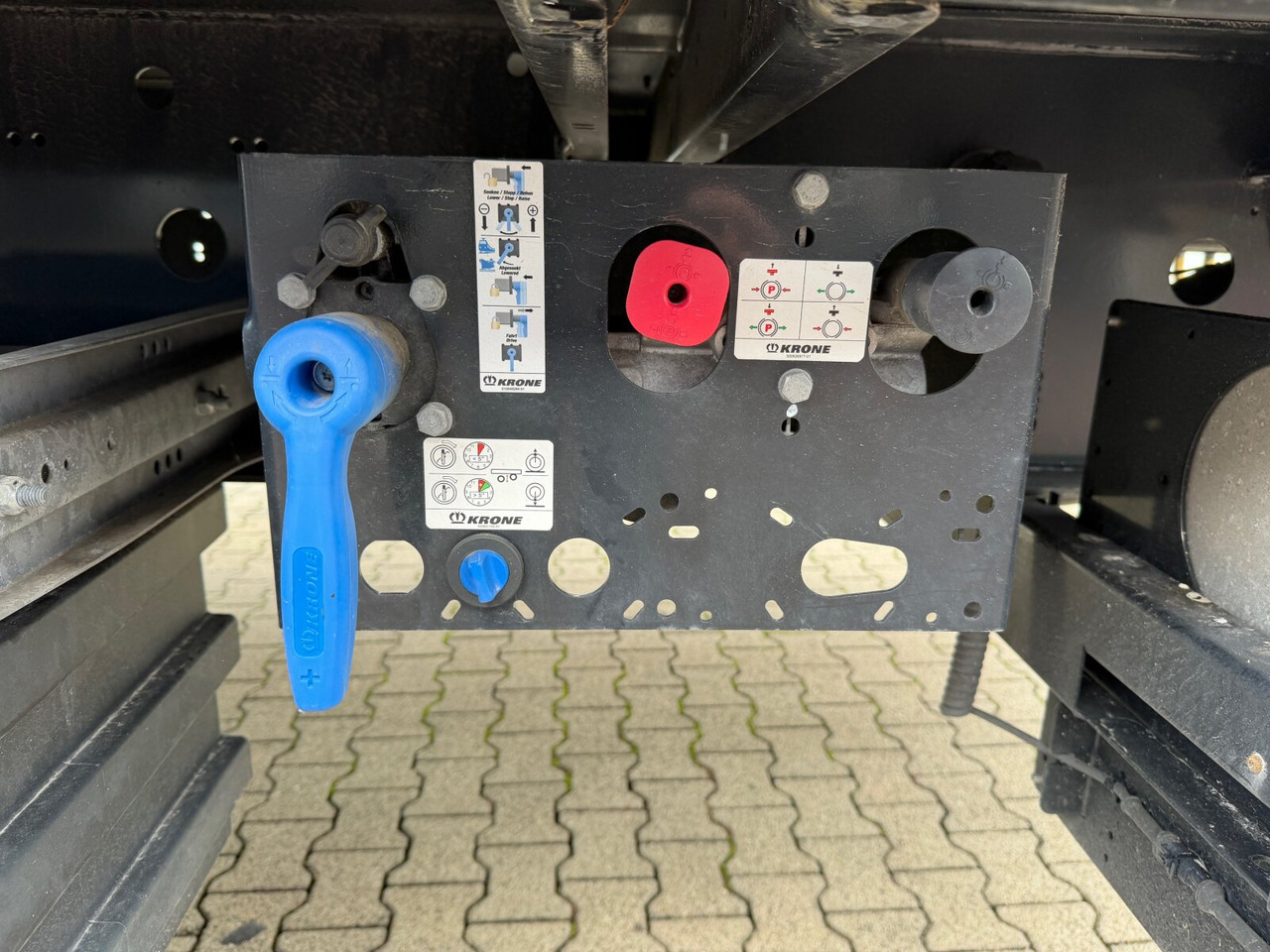 Krone SDP 27 SDP 27, Liftachse, Twist-Locks, 20/2x20/40Fuß, Neuwertig! - 드롭사이드/ 플랫베드 세미 트레일러 : 사진 4 Krone SDP 27 SDP 27, Liftachse, Twist-Locks, 20/2x20/40Fuß, Neuwertig! - 드롭사이드/ 플랫베드 세미 트레일러 : 사진 4