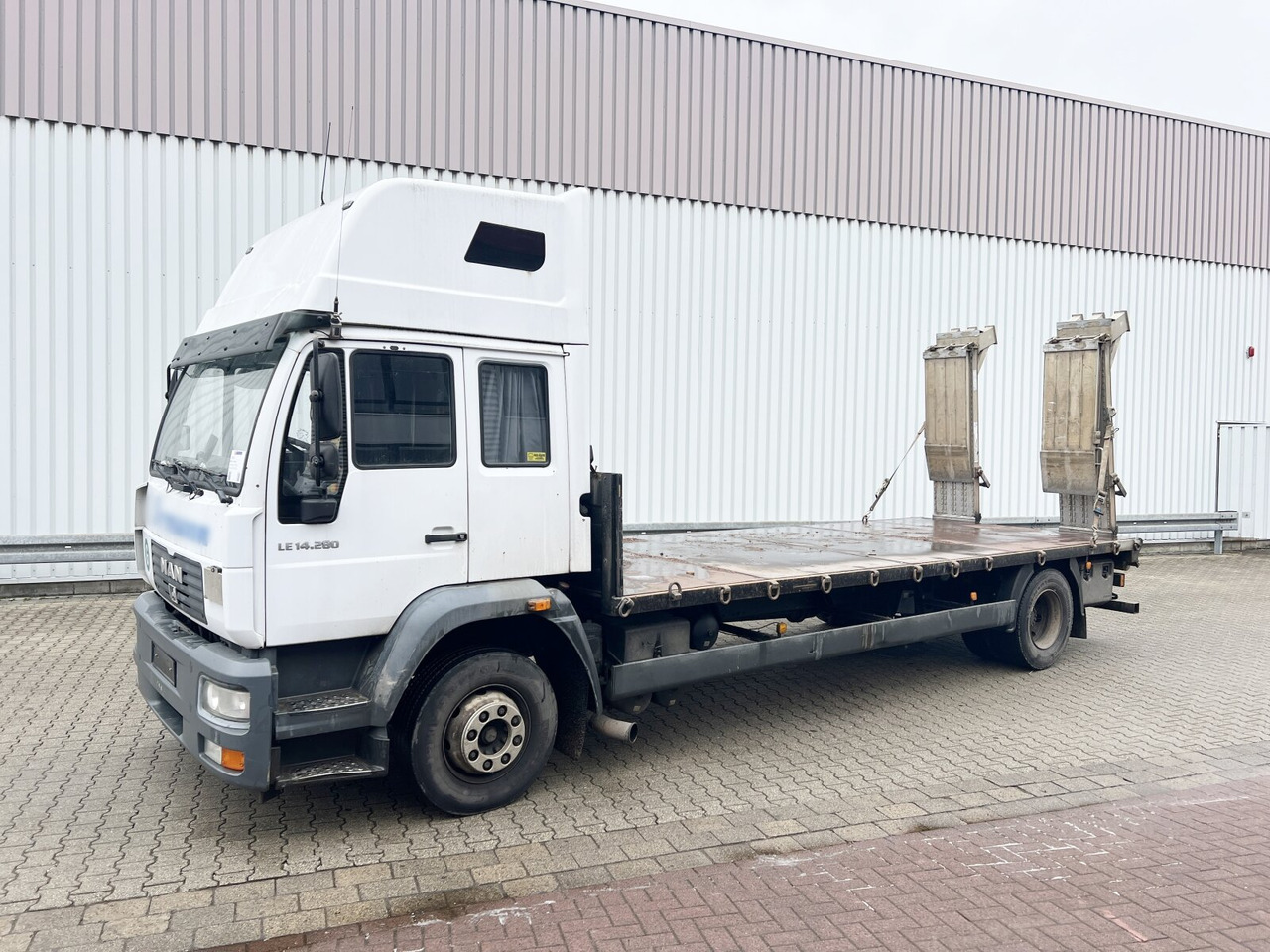 MAN LE 14.280 4x2 L LE 14.280 4x2 L, Maschinentransporter, 2x AHK - 드롭사이드/ 플랫베드 트럭 : 사진 1 MAN LE 14.280 4x2 L LE 14.280 4x2 L, Maschinentransporter, 2x AHK - 드롭사이드/ 플랫베드 트럭 : 사진 1