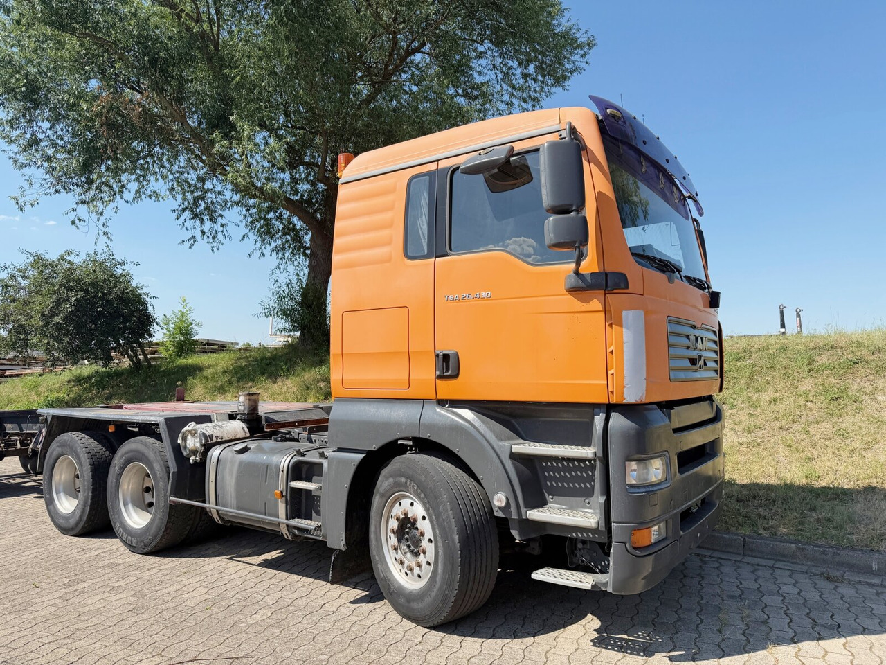 MAN TGA 26.430 6X4 BL TGA 26.430 6X4 BL - 캡 새시 트럭 : 사진 1 MAN TGA 26.430 6X4 BL TGA 26.430 6X4 BL - 캡 새시 트럭 : 사진 1