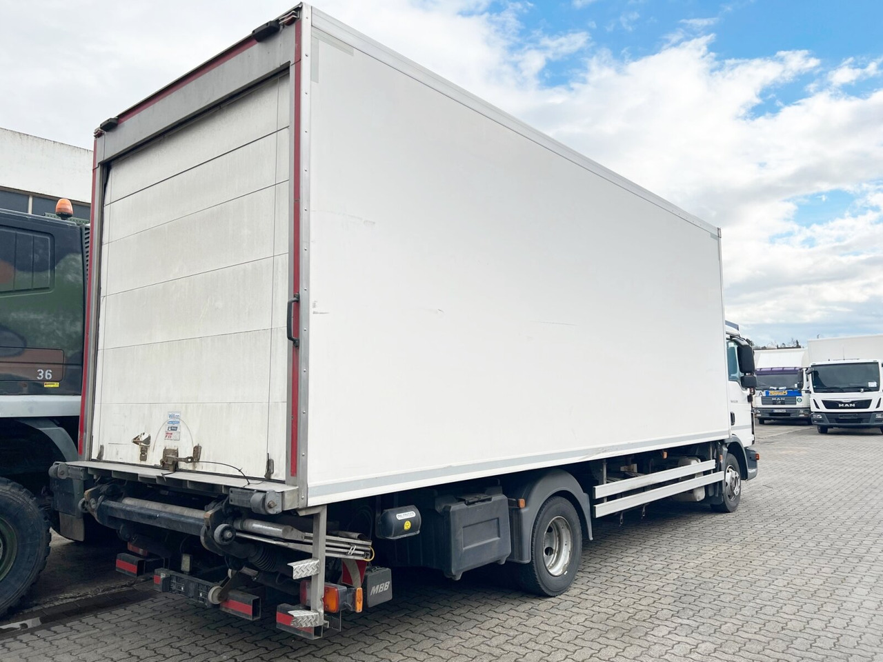 MAN TGL 12.220 4X2 BL mit Motorschaden TGL 12.220 4X2 BL mit Motorschaden, Tiefkühlkoffer, Thermoking, Rolltor, unterfaltbare MBB LBW - 냉동탑차 : 사진 3 MAN TGL 12.220 4X2 BL mit Motorschaden TGL 12.220 4X2 BL mit Motorschaden, Tiefkühlkoffer, Thermoking, Rolltor, unterfaltbare MBB LBW - 냉동탑차 : 사진 3