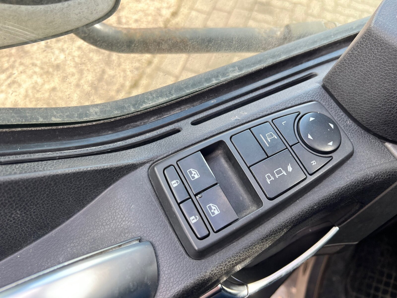 냉동탑차 MAN TGL 12.220 4X2 BL mit Motorschaden TGL 12.220 4X2 BL mit Motorschaden, Tiefkühlkoffer, Thermoking, Rolltor, unterfaltbare MBB LBW : 사진 10 냉동탑차 MAN TGL 12.220 4X2 BL mit Motorschaden TGL 12.220 4X2 BL mit Motorschaden, Tiefkühlkoffer, Thermoking, Rolltor, unterfaltbare MBB LBW : 사진 10