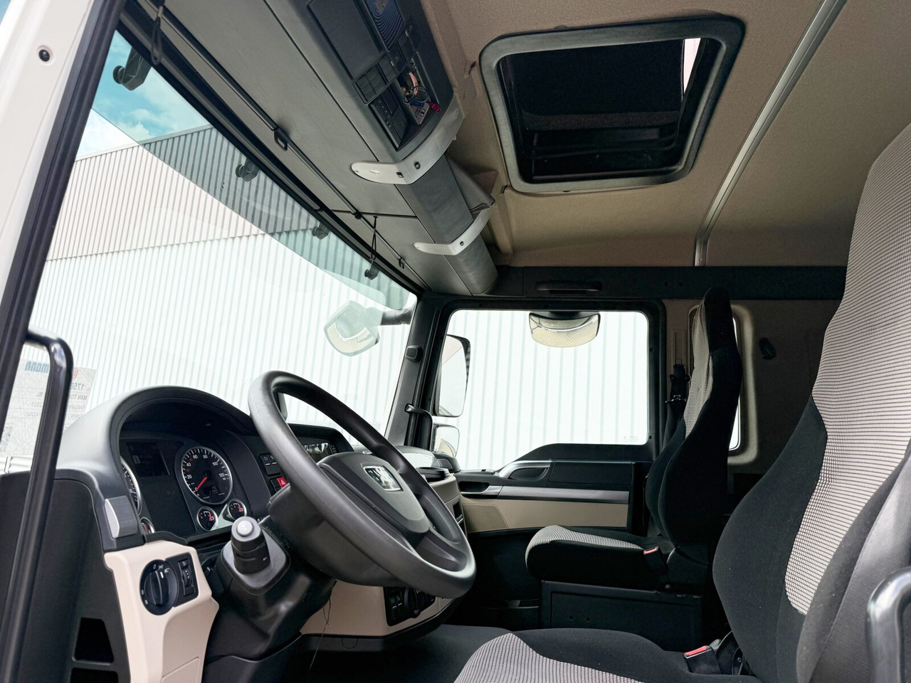 MAN TGL 12.220 4x2 BL TGL 12.220 4x2 BL, TopSleeper, Navi - 박스 트럭 : 사진 3 MAN TGL 12.220 4x2 BL TGL 12.220 4x2 BL, TopSleeper, Navi - 박스 트럭 : 사진 3