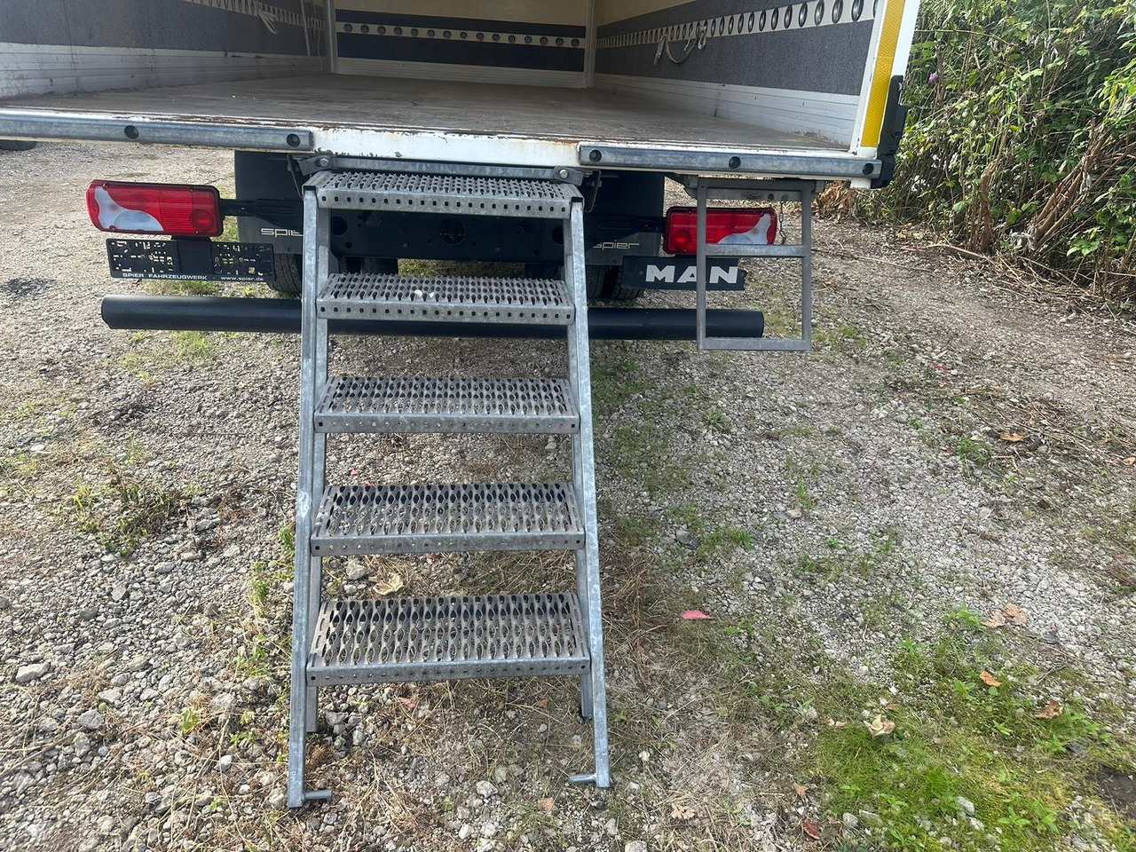 박스 트럭 MAN TGL 8.150 4x2 BL TGL 8.150 4x2 BL, Möbelkoffer mit Rolltor : 사진 13 박스 트럭 MAN TGL 8.150 4x2 BL TGL 8.150 4x2 BL, Möbelkoffer mit Rolltor : 사진 13