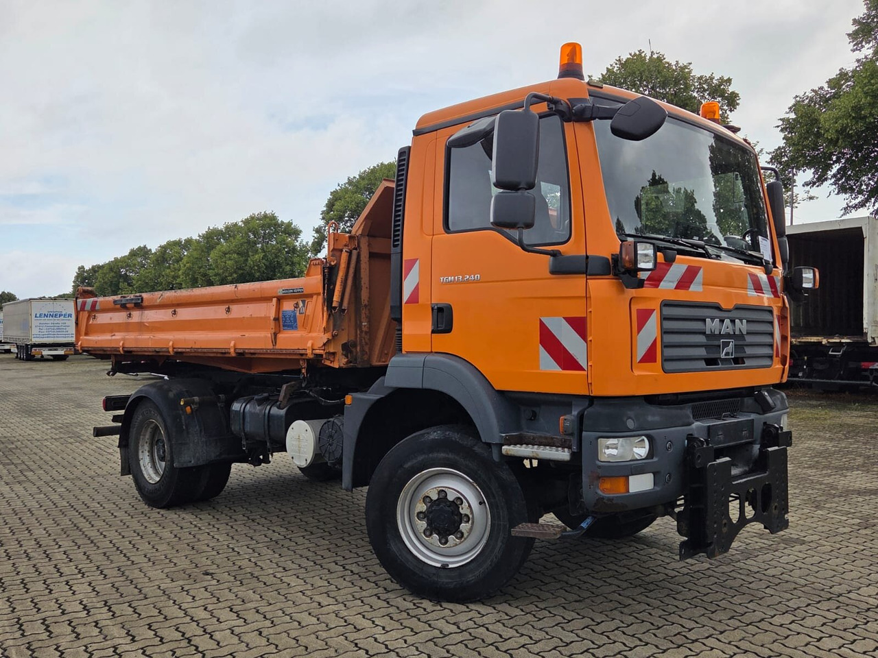 MAN TGM 15.240 4X4 BL TGM 15.240 4X4 BL, Winterdienstausstattung - 덤프트럭 : 사진 1 MAN TGM 15.240 4X4 BL TGM 15.240 4X4 BL, Winterdienstausstattung - 덤프트럭 : 사진 1
