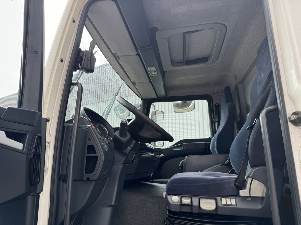MAN TGM 18.280 4X2 BL TGM 18.280 4X2 BL, Esterer Tankaufbau ca. 13.910l, 2 Kammern - 유조트럭 : 사진 2 MAN TGM 18.280 4X2 BL TGM 18.280 4X2 BL, Esterer Tankaufbau ca. 13.910l, 2 Kammern - 유조트럭 : 사진 2