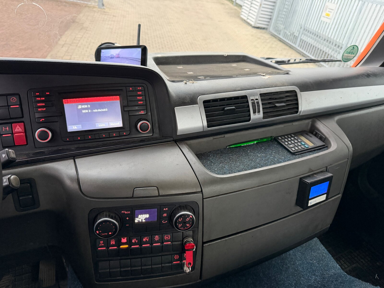 MAN TGM 18.290 4x2 BB TGM 18.290 4x2 BB, Tele-Absetzer - 스킵 로더 트럭 : 사진 4 MAN TGM 18.290 4x2 BB TGM 18.290 4x2 BB, Tele-Absetzer - 스킵 로더 트럭 : 사진 4