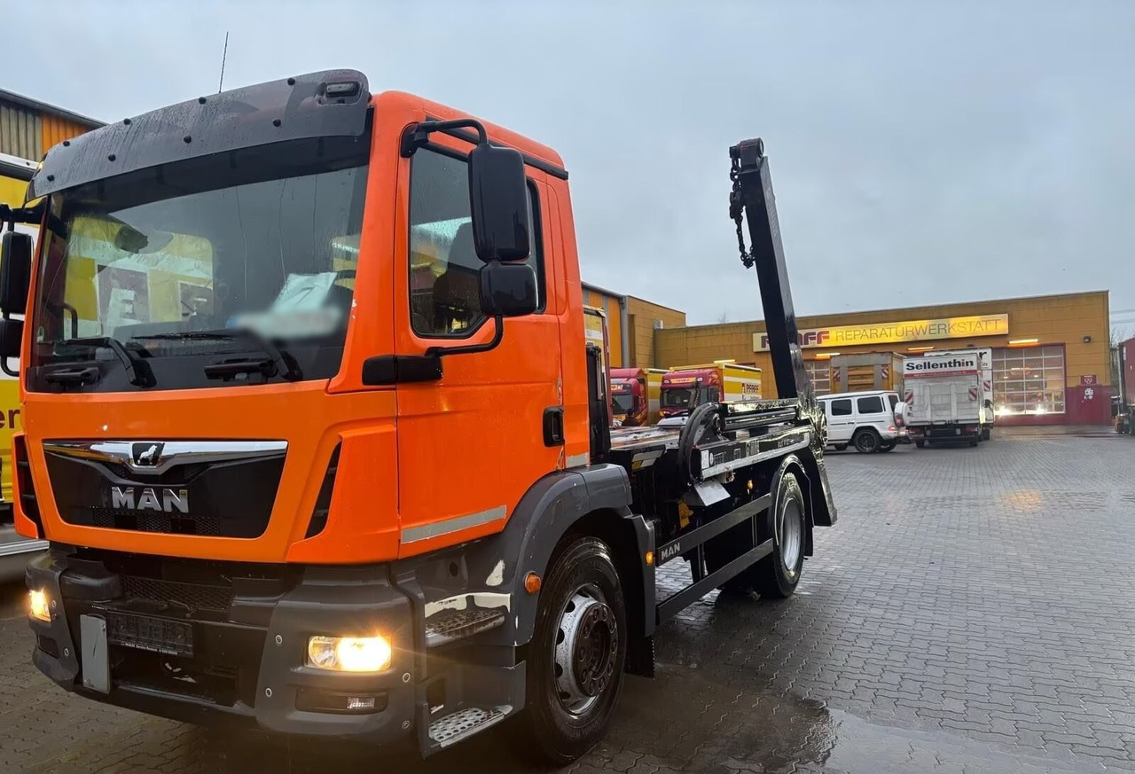 MAN TGM 18.290 4x2 BB TGM 18.290 4x2 BB, Tele-Absetzer - 스킵 로더 트럭 : 사진 1 MAN TGM 18.290 4x2 BB TGM 18.290 4x2 BB, Tele-Absetzer - 스킵 로더 트럭 : 사진 1