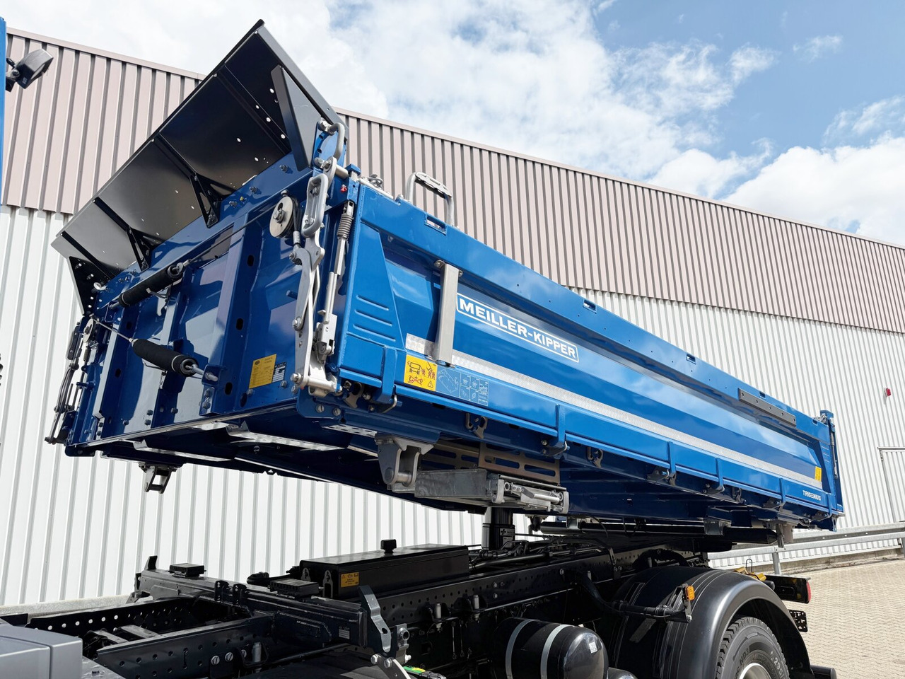 MAN TGM 18.320 4x4 BB CH TGM 18.320 4x4 BB CH, Navi, Meiller Trigenius - 덤프트럭 : 사진 2 MAN TGM 18.320 4x4 BB CH TGM 18.320 4x4 BB CH, Navi, Meiller Trigenius - 덤프트럭 : 사진 2