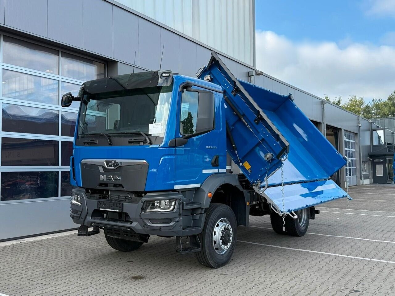 MAN TGM 18.320 4x4 BB CH TGM 18.320 4x4 BB CH, Navi, Meiller Trigenius - 덤프트럭 : 사진 1 MAN TGM 18.320 4x4 BB CH TGM 18.320 4x4 BB CH, Navi, Meiller Trigenius - 덤프트럭 : 사진 1