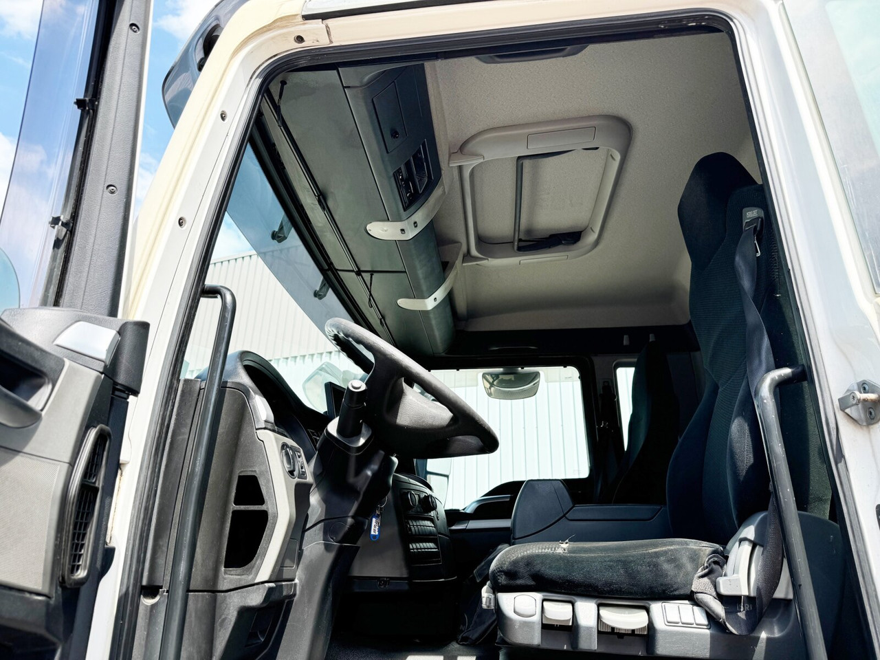 MAN TGS 26.360 6X2-4 BL TGS 26.360 6X2-4 BL, Lift-/Lenkachse, Stapleraufnahme - 박스 트럭 : 사진 3 MAN TGS 26.360 6X2-4 BL TGS 26.360 6X2-4 BL, Lift-/Lenkachse, Stapleraufnahme - 박스 트럭 : 사진 3