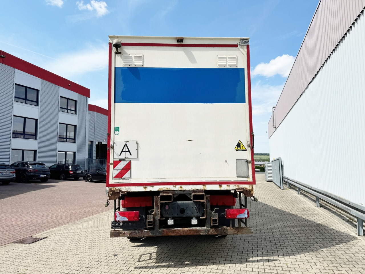 박스 트럭 MAN TGS 26.360 6X2-4 BL TGS 26.360 6X2-4 BL, Lift-/Lenkachse, Stapleraufnahme : 사진 11
