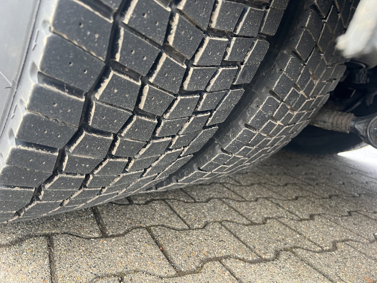 MAN TGS 26.400 6x2-4 LL TGS 26.400 6x2-4 LL, Navi, Lenk-/Liftachse, Heckkran Palfinger PK20001-K B, Funk - 크레인 트럭, 드롭사이드/ 플랫베드 트럭 : 사진 5 MAN TGS 26.400 6x2-4 LL TGS 26.400 6x2-4 LL, Navi, Lenk-/Liftachse, Heckkran Palfinger PK20001-K B, Funk - 크레인 트럭, 드롭사이드/ 플랫베드 트럭 : 사진 5