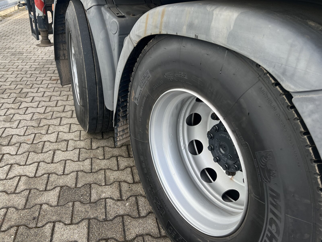 MAN TGS 26.400 6x2-4 LL TGS 26.400 6x2-4 LL, Navi, Lenk-/Liftachse, Heckkran Palfinger PK20001-K B, Funk - 크레인 트럭, 드롭사이드/ 플랫베드 트럭 : 사진 3 MAN TGS 26.400 6x2-4 LL TGS 26.400 6x2-4 LL, Navi, Lenk-/Liftachse, Heckkran Palfinger PK20001-K B, Funk - 크레인 트럭, 드롭사이드/ 플랫베드 트럭 : 사진 3