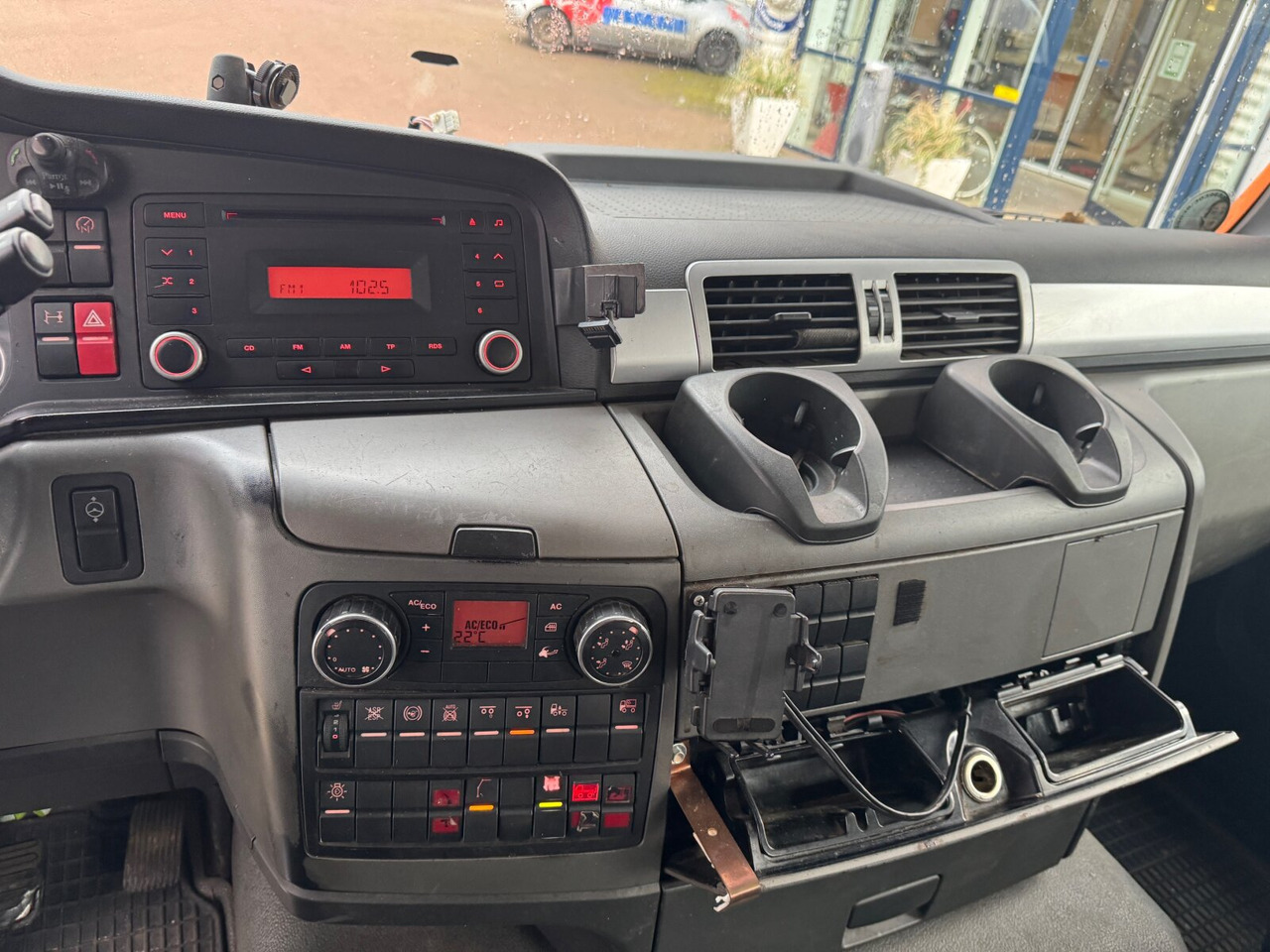 후크 리프트 트럭, 크레인 트럭 MAN TGS 26.440 6x2-4 BL TGS 26.440 6x2-4 BL, Lenk-/Liftachse, Krankabine, Kran Epsilon Q150Z96 : 사진 6