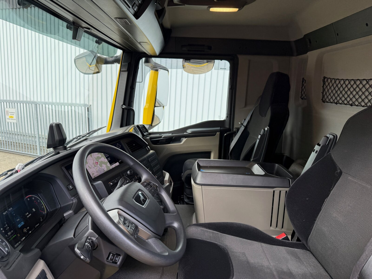 MAN TGS 26.470 6x6 BB TGS 26.470 6x6 BB, Hohe Bauart, Navi, Motorabtrieb, Bordmatik - 덤프트럭 : 사진 4 MAN TGS 26.470 6x6 BB TGS 26.470 6x6 BB, Hohe Bauart, Navi, Motorabtrieb, Bordmatik - 덤프트럭 : 사진 4