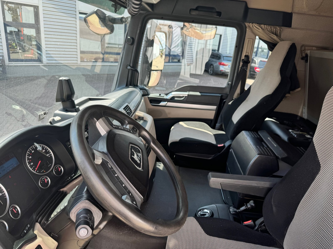 MAN TGS 26.500 6X4H-4 BL TGS 26.500 6X4H-4 BL, PriTarder, HydroDrive, Lenk-/Lift, Heckkran Epsilon M130Z83 - 목재 트럭, 크레인 트럭 : 사진 4 MAN TGS 26.500 6X4H-4 BL TGS 26.500 6X4H-4 BL, PriTarder, HydroDrive, Lenk-/Lift, Heckkran Epsilon M130Z83 - 목재 트럭, 크레인 트럭 : 사진 4