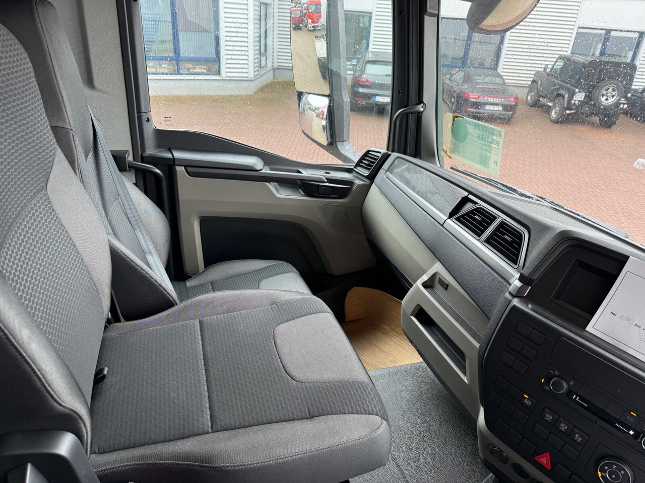 MAN TGS 33.440 6x6 BB CH RHD TGS 33.440 6x6 BB CH RHD, Euro2, Rechtslenker, Einzelbereifung - 캡 새시 트럭 : 사진 5 MAN TGS 33.440 6x6 BB CH RHD TGS 33.440 6x6 BB CH RHD, Euro2, Rechtslenker, Einzelbereifung - 캡 새시 트럭 : 사진 5
