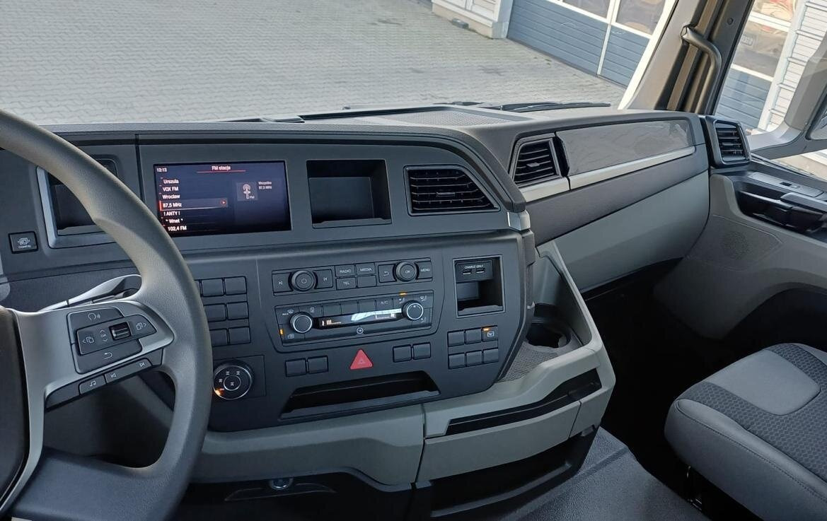 MAN TGS 33.440 6x6 BB CH TGS 33.440 6x6 BB CH, Hohe Bauart, Nebenantrieb - 캡 새시 트럭 : 사진 5 MAN TGS 33.440 6x6 BB CH TGS 33.440 6x6 BB CH, Hohe Bauart, Nebenantrieb - 캡 새시 트럭 : 사진 5