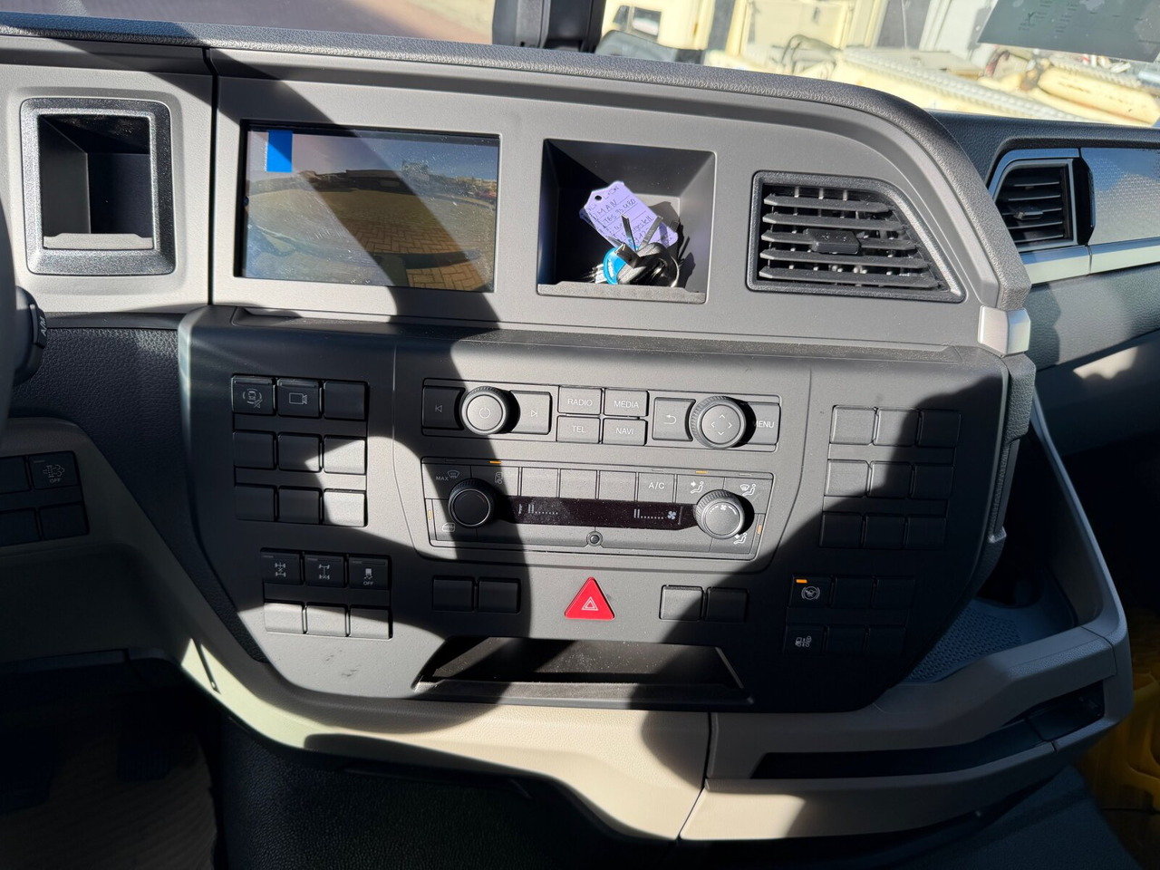 MAN TGS 33.480 6x4 BL CH TGS 33.480 6x4 BL CH - 후크 리프트 트럭 : 사진 5 MAN TGS 33.480 6x4 BL CH TGS 33.480 6x4 BL CH - 후크 리프트 트럭 : 사진 5