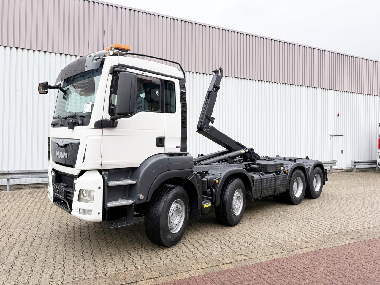 MAN TGS 35.480 8x4 BL TGS 35.480 8x4 BL, PriTarder, Navi - 후크 리프트 트럭 : 사진 1 MAN TGS 35.480 8x4 BL TGS 35.480 8x4 BL, PriTarder, Navi - 후크 리프트 트럭 : 사진 1