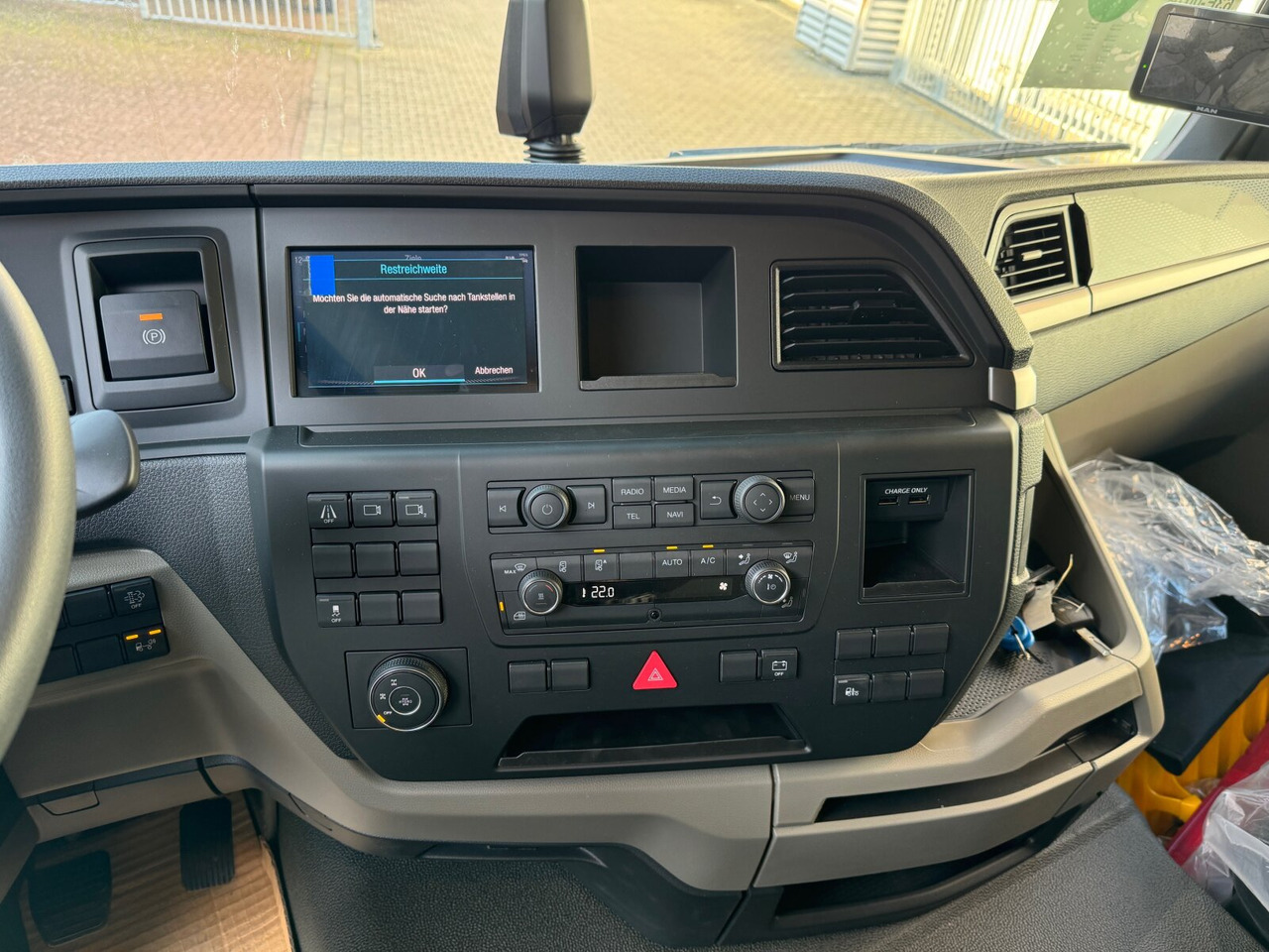 MAN TGS 35.480 8x6H BL CH TGS 35.480 8x6H BL CH, HydroDrive, Navi, Nebenantrieb - 후크 리프트 트럭 : 사진 5 MAN TGS 35.480 8x6H BL CH TGS 35.480 8x6H BL CH, HydroDrive, Navi, Nebenantrieb - 후크 리프트 트럭 : 사진 5