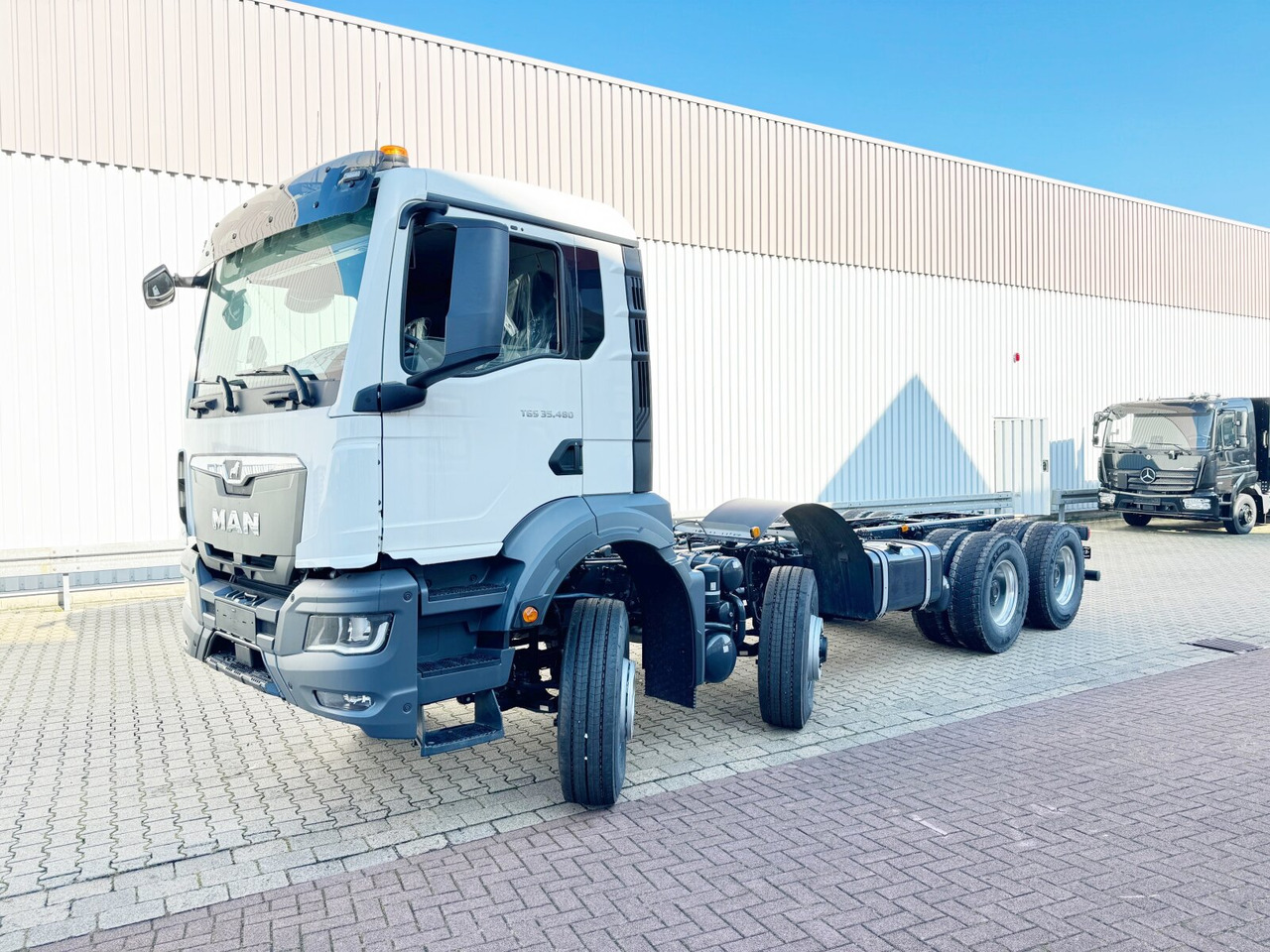 MAN TGS 35.480 8x6H BL CH TGS 35.480 8x6H BL CH, HydroDrive, Navi, Nebenantrieb - 캡 새시 트럭 : 사진 1 MAN TGS 35.480 8x6H BL CH TGS 35.480 8x6H BL CH, HydroDrive, Navi, Nebenantrieb - 캡 새시 트럭 : 사진 1