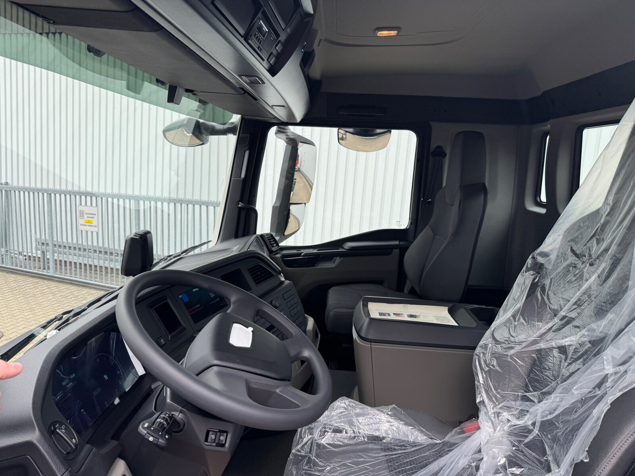 MAN TGS 35.480 8x8 BB CH TGS 35.480 8x8 BB CH, Meiller Stahlmulde 18m³ - 덤프 : 사진 3 MAN TGS 35.480 8x8 BB CH TGS 35.480 8x8 BB CH, Meiller Stahlmulde 18m³ - 덤프 : 사진 3