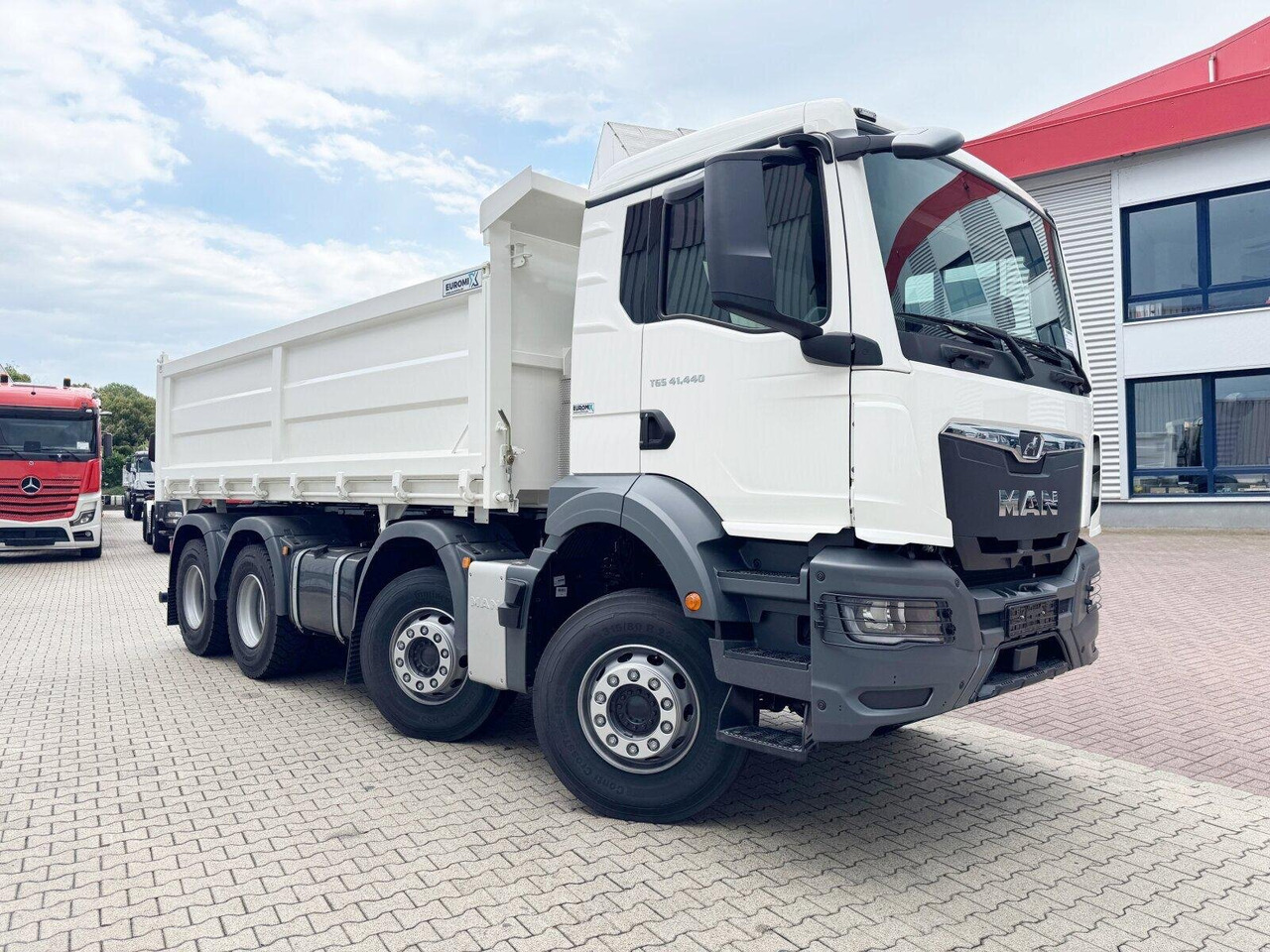 MAN TGS 41.440 8x4 BB TGS 41.440 8x4 BB, Bordmatik, ca. 16m³ - 덤프트럭 : 사진 5 MAN TGS 41.440 8x4 BB TGS 41.440 8x4 BB, Bordmatik, ca. 16m³ - 덤프트럭 : 사진 5