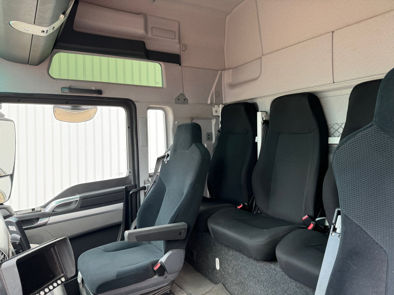 MAN TGX 18.400 4X2 BLS TGX 18.400 4X2 BLS, Fahrschule, 5 Sitzer - 트랙터 유닛 : 사진 5 MAN TGX 18.400 4X2 BLS TGX 18.400 4X2 BLS, Fahrschule, 5 Sitzer - 트랙터 유닛 : 사진 5