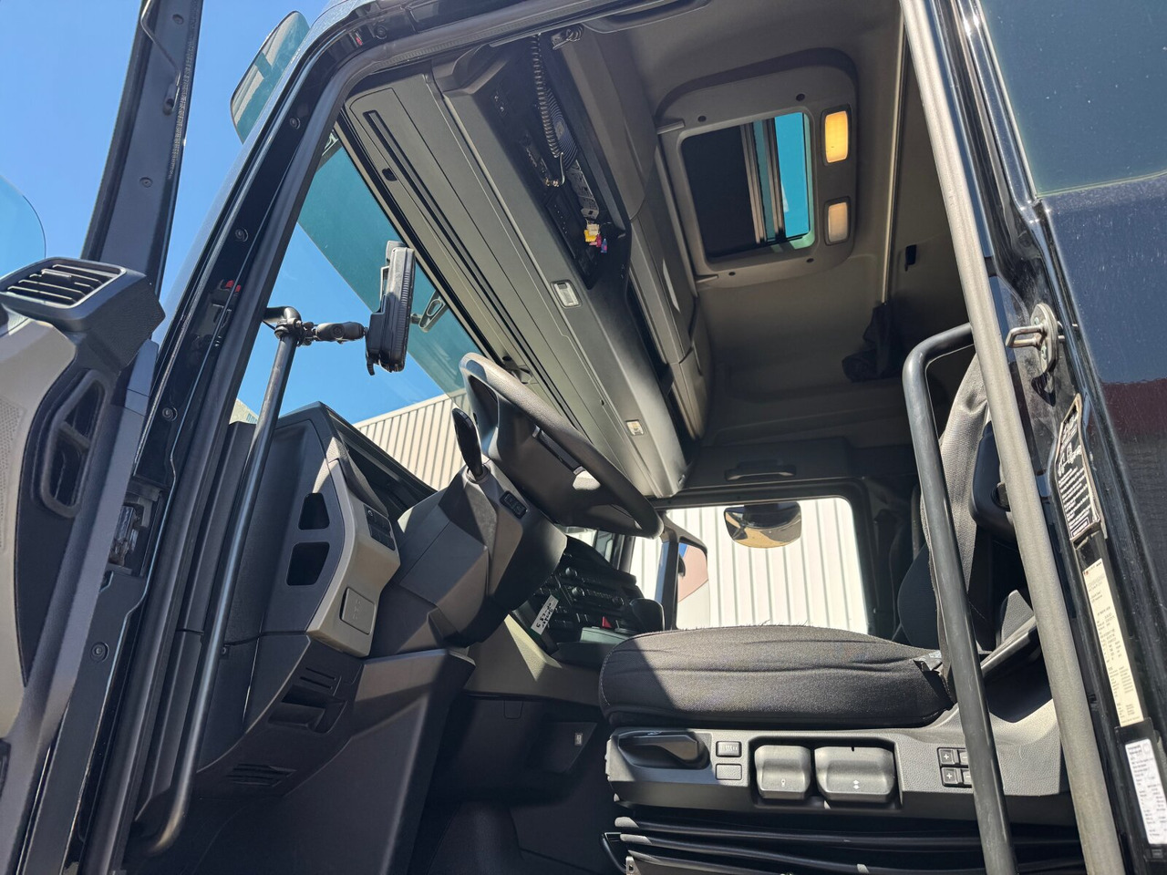 MAN TGX 26.510 6X2-4 BL TGX 26.510 6X2-4 BL, Lenk-/Liftachse, Funk - 후크 리프트 트럭 : 사진 4 MAN TGX 26.510 6X2-4 BL TGX 26.510 6X2-4 BL, Lenk-/Liftachse, Funk - 후크 리프트 트럭 : 사진 4