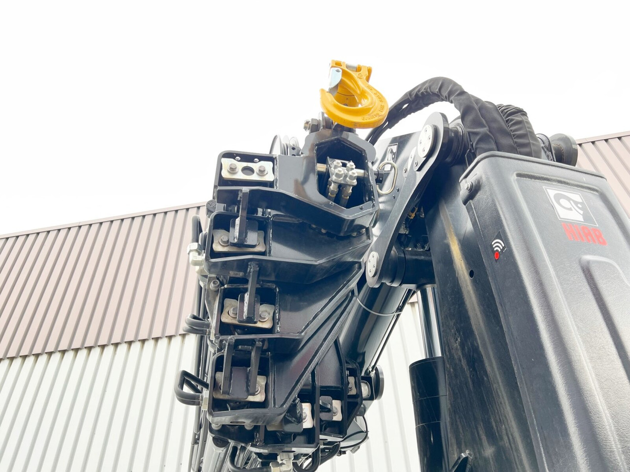 MAN TGX 26.510 6x2-4 LL CH TGX 26.510 6x2-4 LL, Kran Hiab X-HiPro 548 E-8, Lenk-/Liftachse, TwistLock 20Fuß, Funk, Retarder - 크레인 트럭, 드롭사이드/ 플랫베드 트럭 : 사진 5 MAN TGX 26.510 6x2-4 LL CH TGX 26.510 6x2-4 LL, Kran Hiab X-HiPro 548 E-8, Lenk-/Liftachse, TwistLock 20Fuß, Funk, Retarder - 크레인 트럭, 드롭사이드/ 플랫베드 트럭 : 사진 5